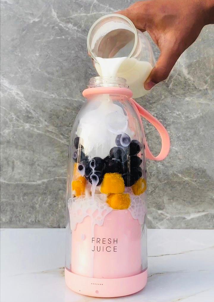 𝘼𝙧𝙖𝙗𝙞𝙖𝙣 𝙑𝙖𝙪𝙡𝙩™Portable mini juicer blender |خلاط عصير محمول صغير